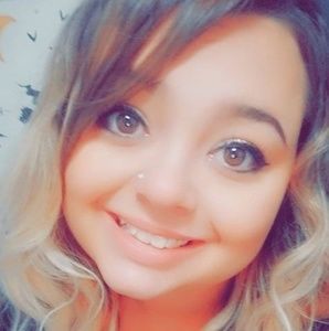 Meet your Posher, Dawnielle